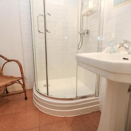 Tatil Evi Cross View