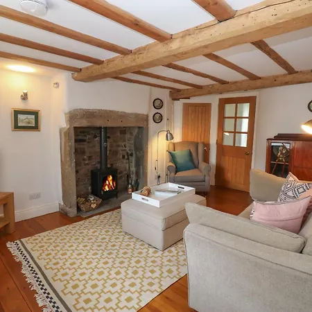 Cross View Tatil Evi Alston